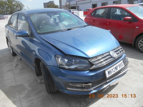 MH-12-NP-9937 - VOLKSWAGEN VENTO HIGHLINE 1.6 - Image 3